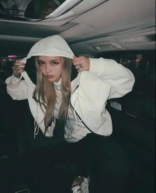 和渣男分手后,大家真的越来越喜欢她了