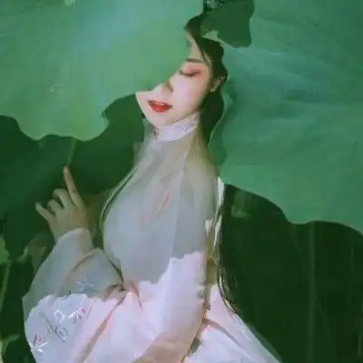 绿色系淡雅气质头像女系