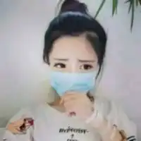 戴口罩头像女生