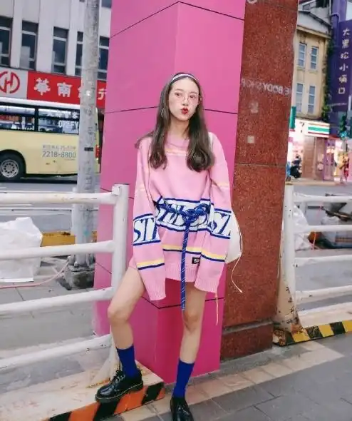 韩国女孩入秋穿搭,简约基础款也凹出高级感,换季的时候这么穿就对了