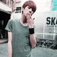 韩系花样男生头像我没那么多人喜欢很不自信