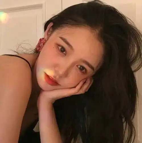 头像我从未爱过这个世界我只喜欢你