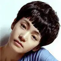 短发超级好看女生头像