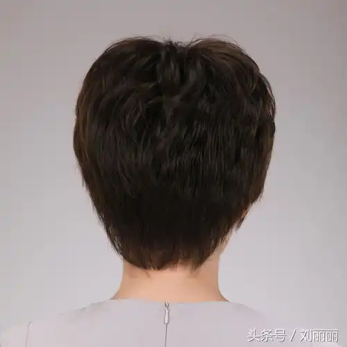 30岁,40岁,50岁女性发型就选这几款,时尚优雅气质好