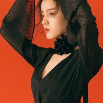 红色系女生头像可爱清新很酷女生头像图片