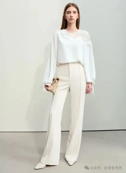 秋日10套白色系搭配,清爽又干净