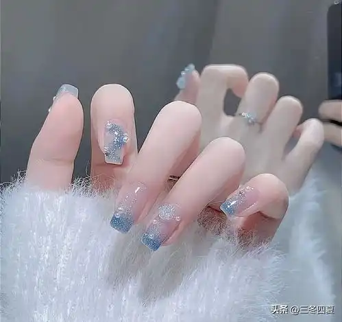 2024超仙超赞的蓝色美甲