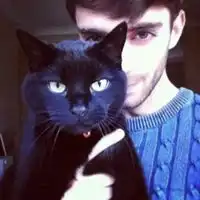 带猫的好看头像欧美欧美人士抱猫的头像