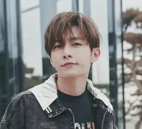 演员炎亚纶,被判刑