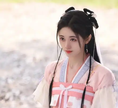 蓝色系古装头像女生qvue