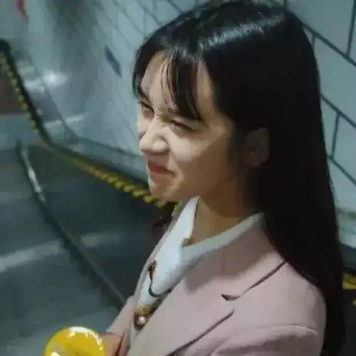 头像篇大多数人从未真正活着,只是不死