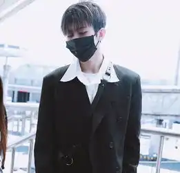 白衬衫想要穿出高级时尚感,还需要向爱豆们多学习怎样穿最好看