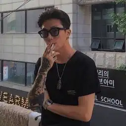 50岁男人专用头像模糊