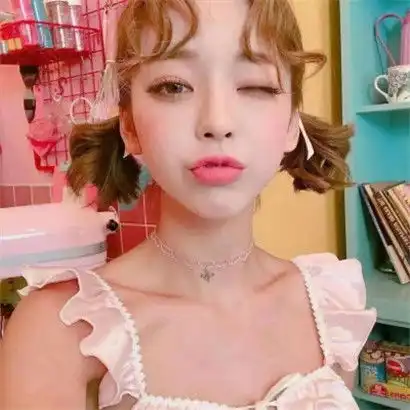 女生头像可爱搞怪,你是我不能涉及的梦看看就行了