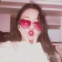 秋天来了一起留卷发吧这15款又美又流行