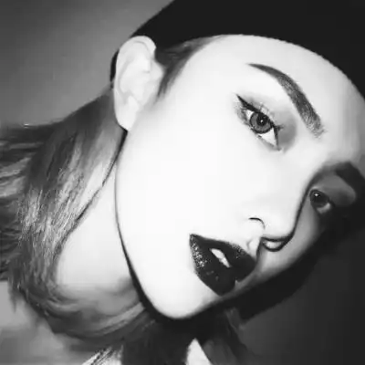 黑白女生头像高冷霸气女人的世界自己做主