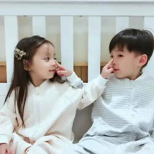 qq情侣头像萌娃系一对动