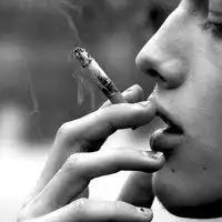 男生一个人抽烟颓废图片微信头像图片大全