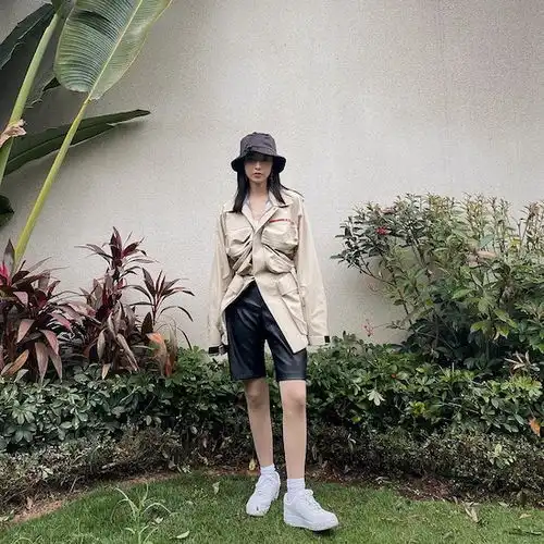 女孩们的男装穿衣法则用prada打造时髦男友风穿搭