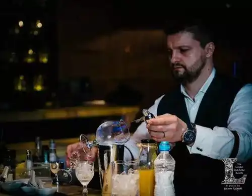 当中国白酒落到西方调酒师手里,尝过再也不想喝洋酒了