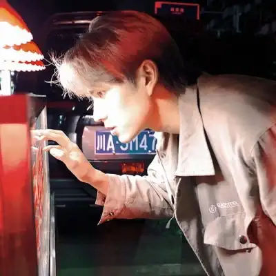 ins治愈系头像男男人