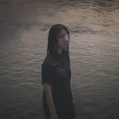 丧系头像背影女清晰真人