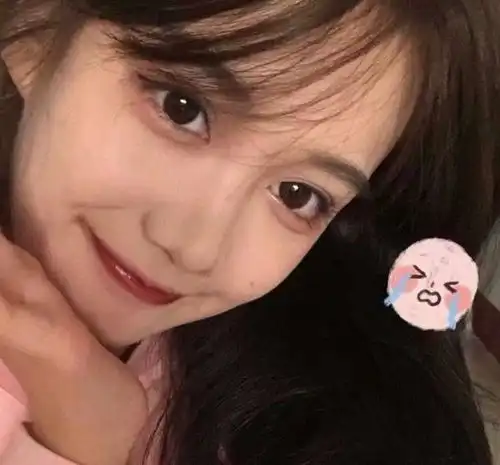 ins甜宠限量版女生头像花开半夏