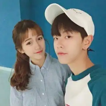 萌系双人合照qq情侣头像