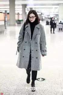 女明星的机场街拍越来越不好玩,年度冠军有了