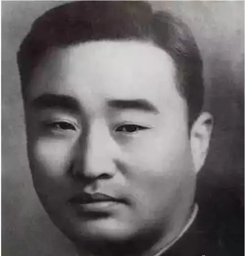 他打出了抗战最辉煌之仗,因错过一天,落得晚景凄凉