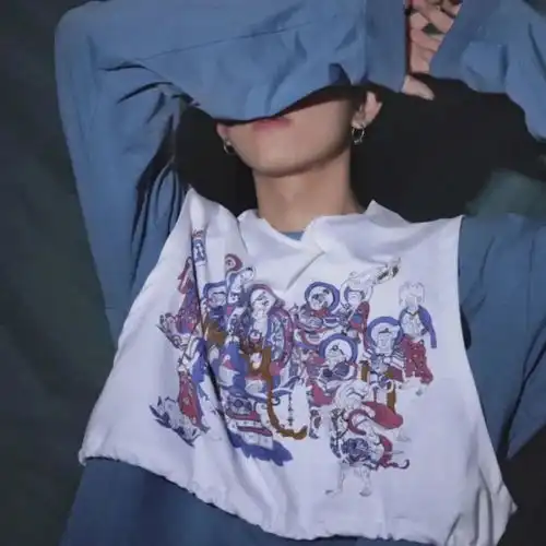 头像突然出现的男生头像