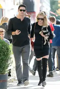 前男友订婚,annev自己也不落单阿曼达贾斯汀约会遛狗两不误欧美明星情侣街拍合辑9月129月25日