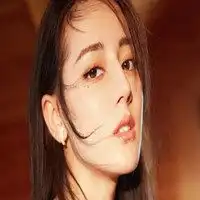 迪丽热巴照片正脸头像