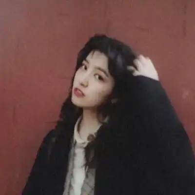 苏瓷复古港风女头成熟时尚唯微信头像我要个性网