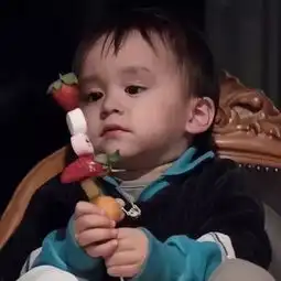 每日头像一发现你的星群我就朝你飞行