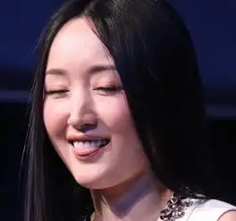 刘亦菲龇牙咧嘴老女人装嫩图揭明星版泰囧