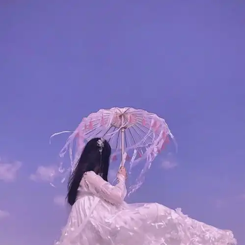 白色唯美系女生头像不露