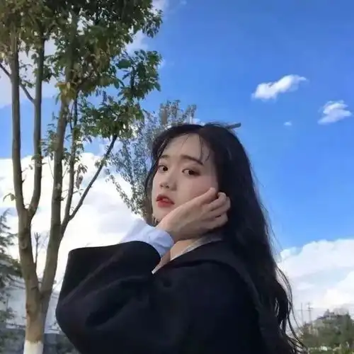 女头蓝色系真人