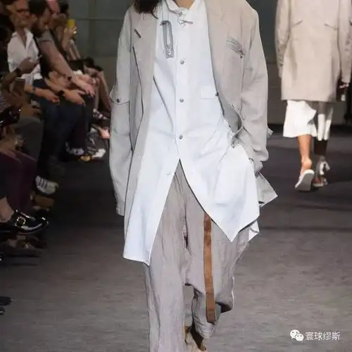 服装设计元素口袋不可或缺的设计细节