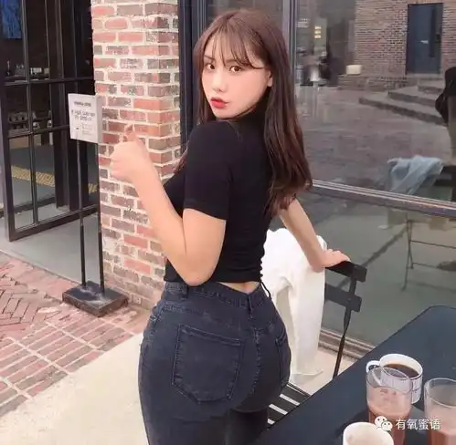 韩国130斤微胖健身女网红,因身材凹凸,被称为亚版卡戴珊