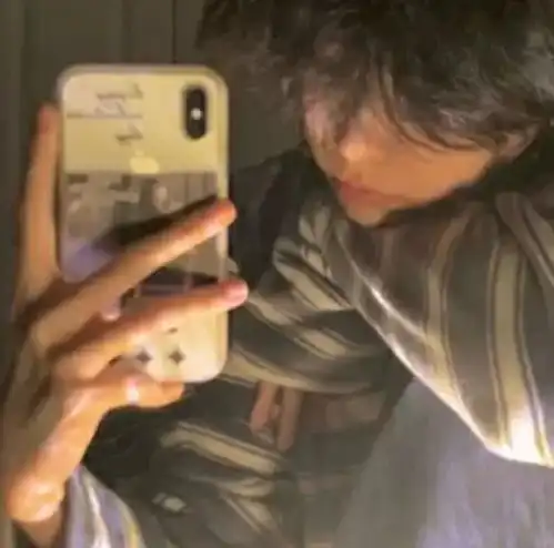 情绪头像万物皆有裂痕,那是阳光照进来的地方