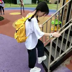 女生头像可爱呆萌背影