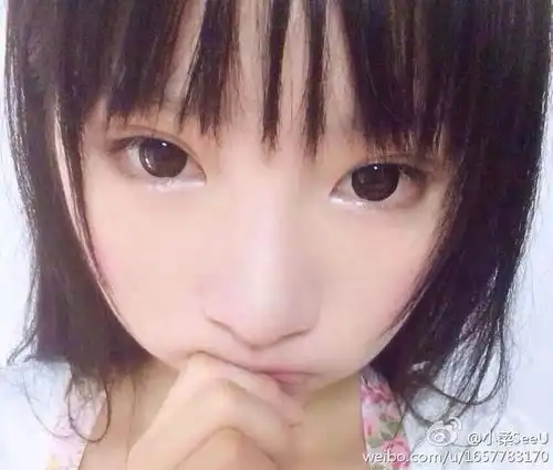 小柔seeu粉嫩萝莉coser爆照