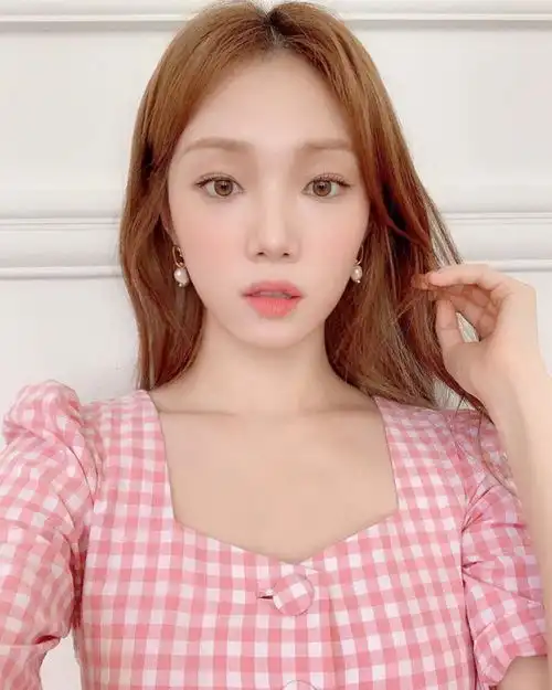 先涂防晒还是妆前隔离5招新手底妆教学令夏日妆感透薄更持久