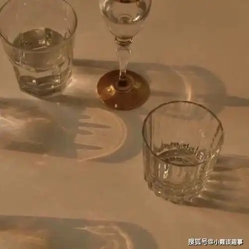 发朋友圈很火的句子,阳光唯美,深入人心
