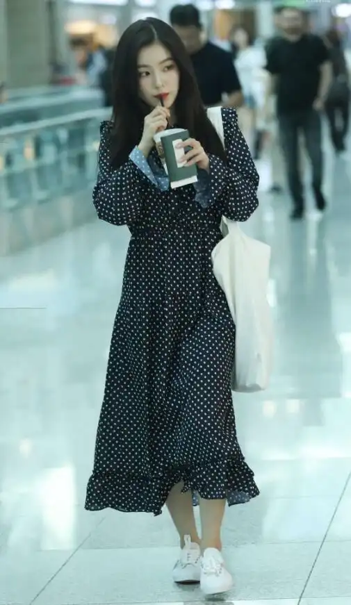 女团的颜值担当拥有猫系脸的清冷女孩这也太会穿了