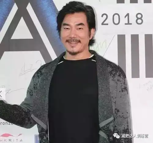 52岁的任贤齐有一种痛,叫白胖一场......