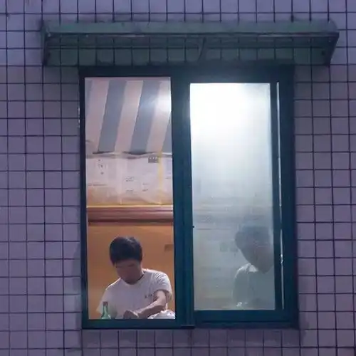 你们家谁做饭从自己阳台看对面楼,有了惊人发现