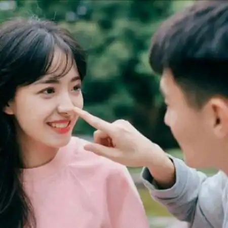 唯美森情侣头像一生相思为一人