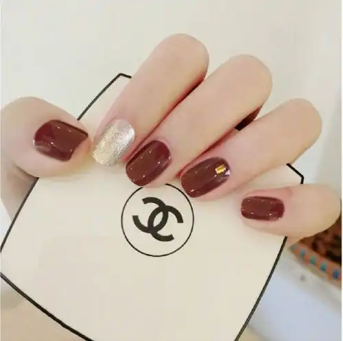 简约又不简单的美甲,职场美少女的必杀技